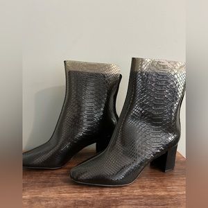 New Charles and Keith snake pattern boots